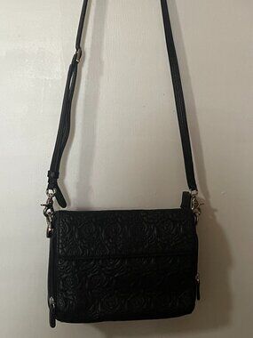 Gun Tote'n Mamas Clutch Concealed Crossbody Carry Purse Embroidered Lambskin